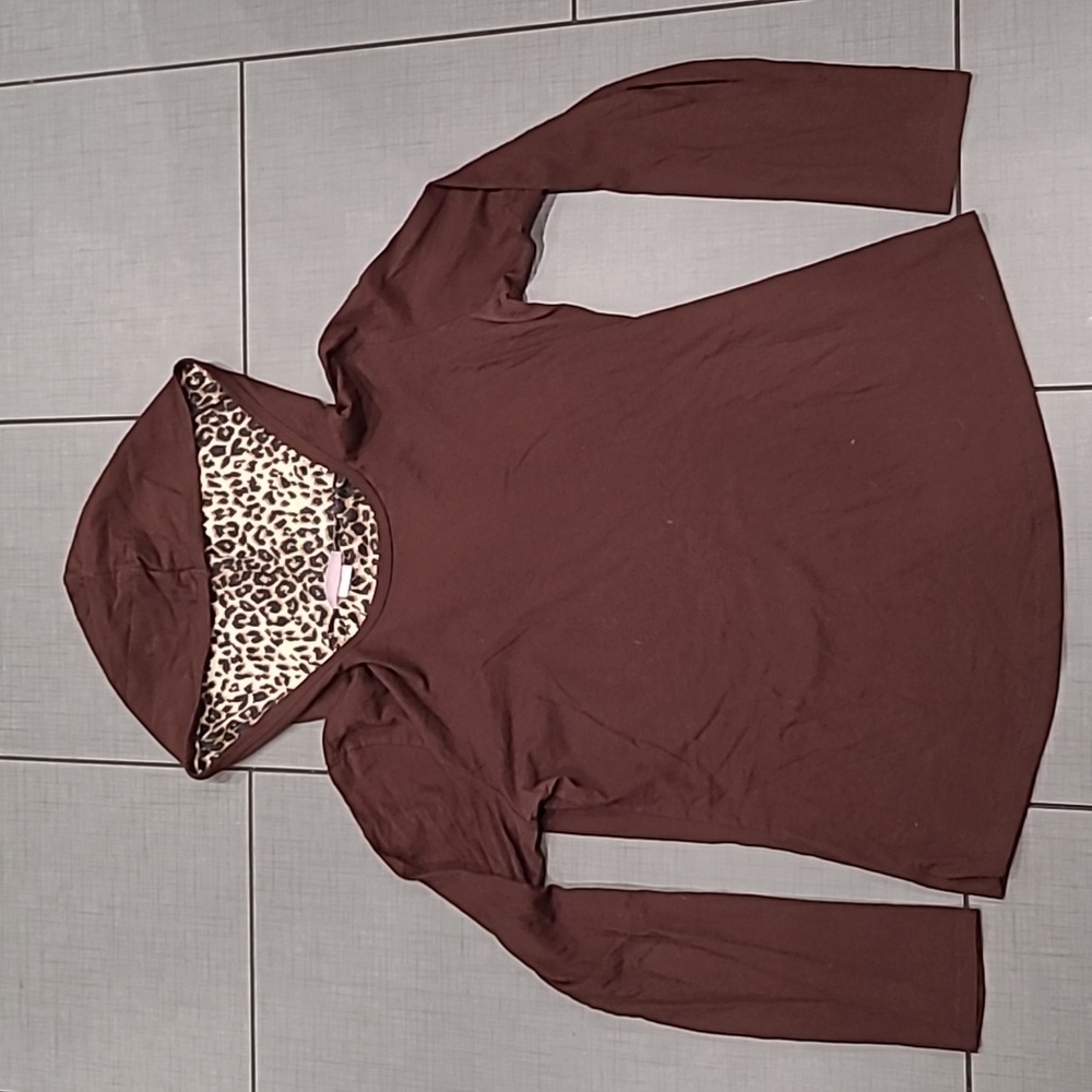 Brown Leopard 🐆 Print Shirt Large